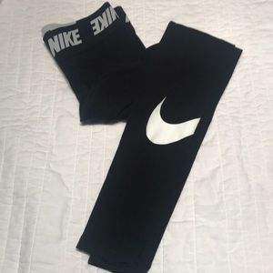 NIKE Women’s Black Leggings